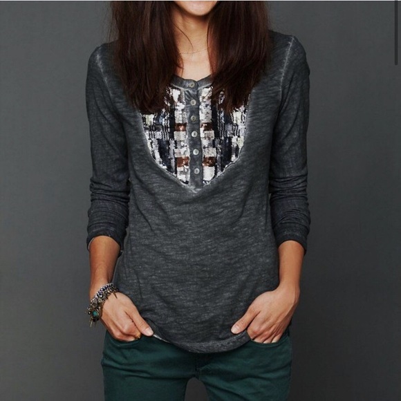 Free People Tops - Free People Tiger’s Eye grey henley S read!